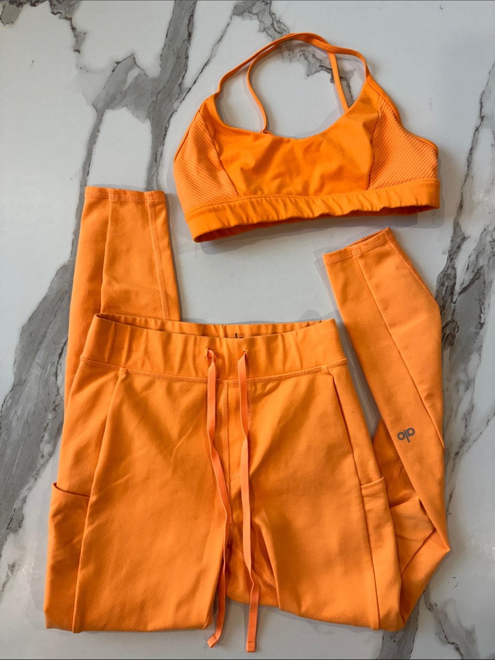 ALO Yoga Bright Orange High-Rise 7/8 Leggings and Sports Bra